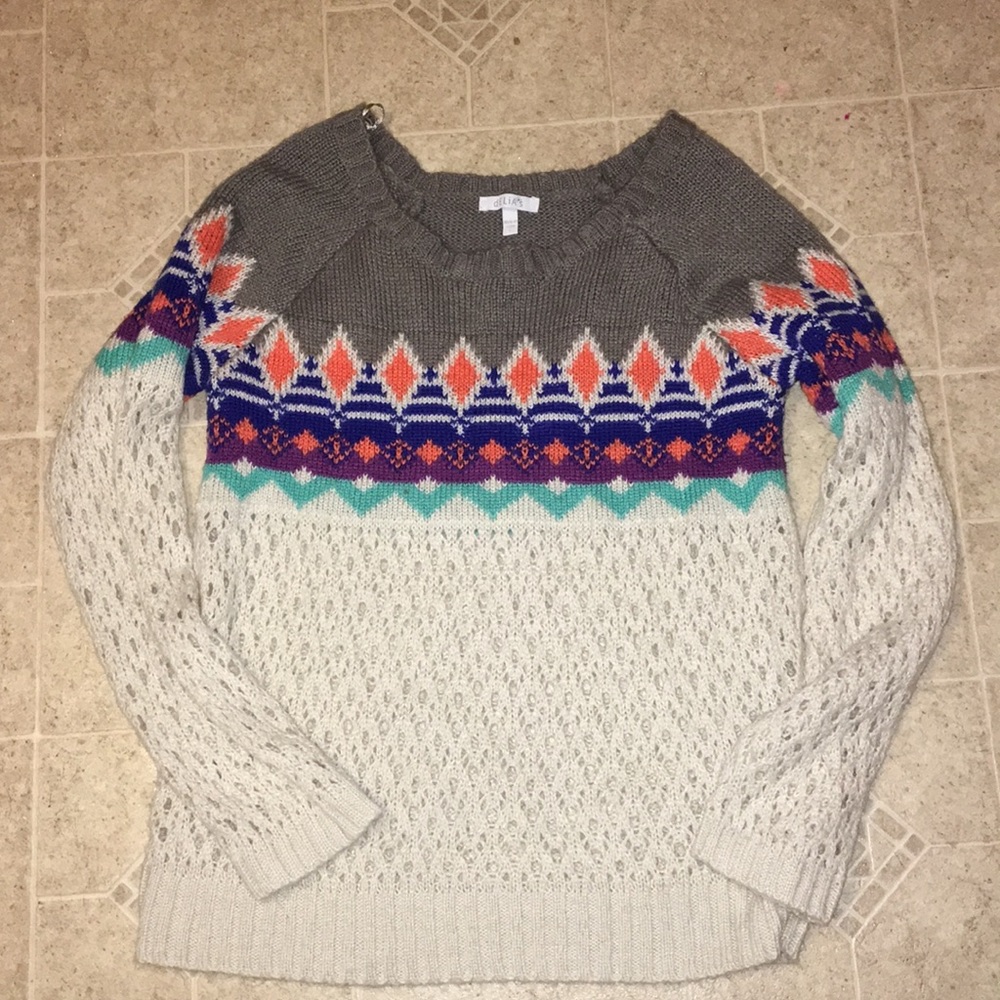 Delias Sweater